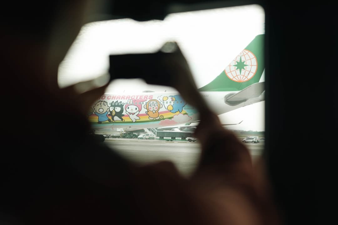 《黑寡妇》演员抨击漫威：“只为了卖票”
